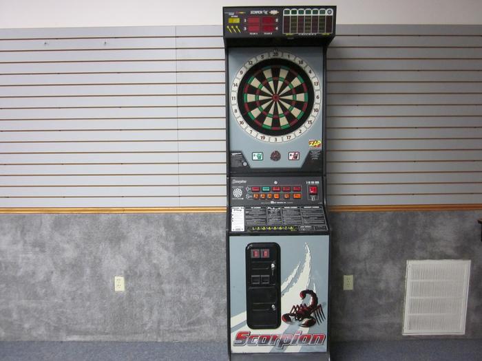 D&D Amusement Games Merit Scorpion Electronic Dart Used Dart Board